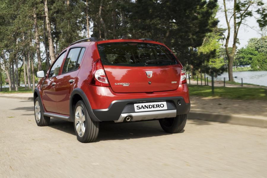  Dacia Sandero Stepway 2009 года  (фото 8 из 45)